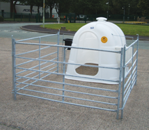 Large Single Hutch (White) c/w Side Feeder Pack